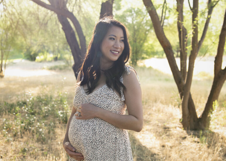 Scottsdale Photographer specializing in newborn, maternity, family and graduate photography